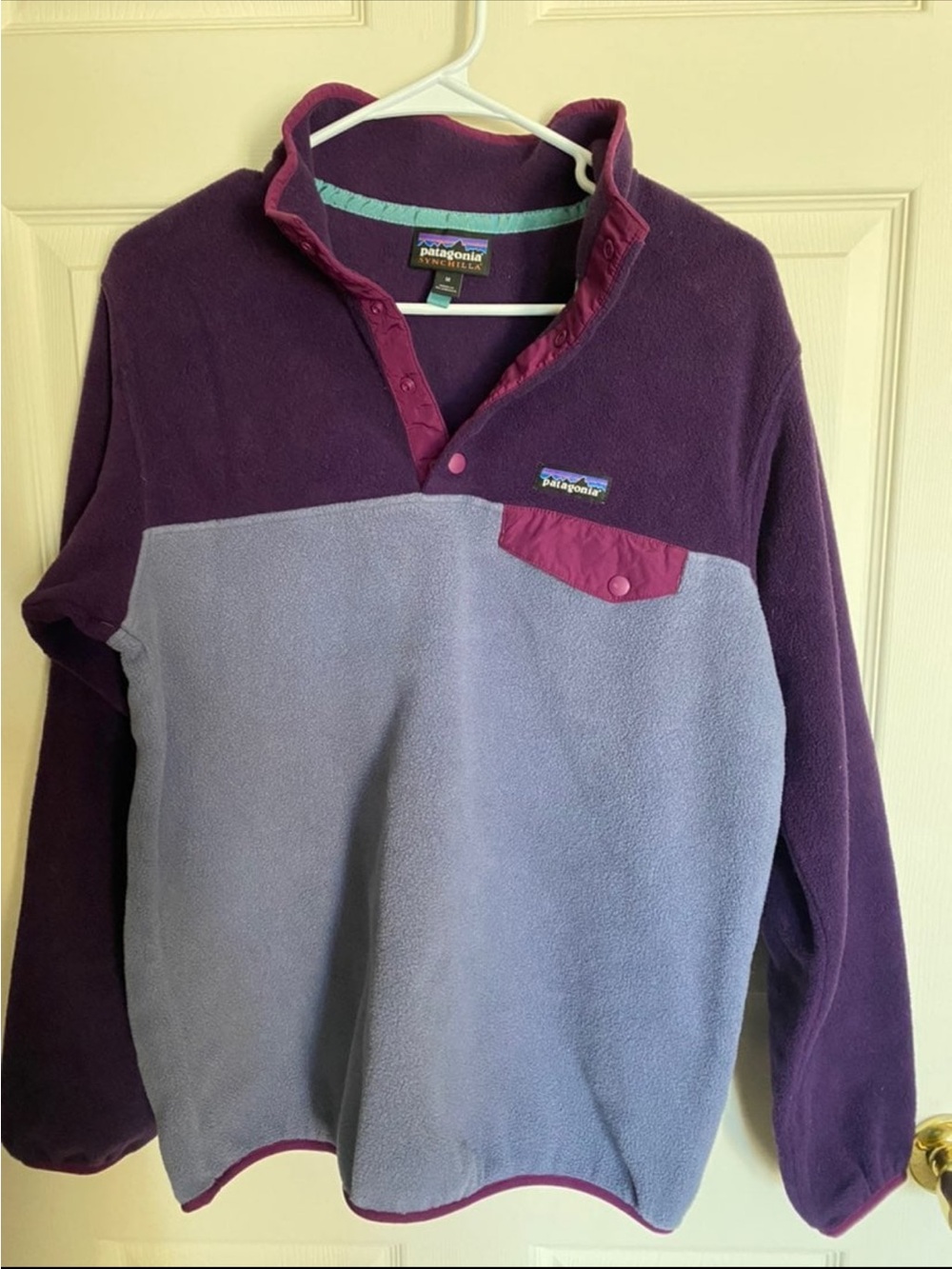 Patagonia Men's Two-Tone Purple and Lavender Fleece Snap Pullover